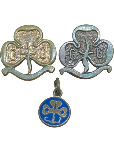 Vintage girl guides badges - vintage,