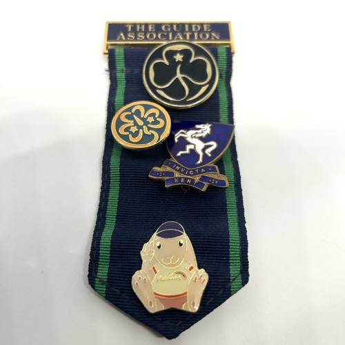Girl guides guide - guide, association