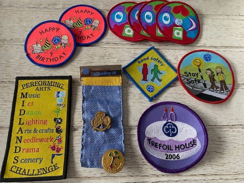 Girl guiding badges - badges, and