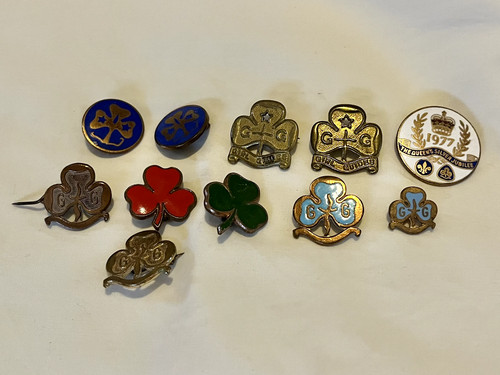 Vintage girl guides badges - vintage,