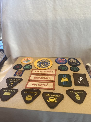 Mixed lot girl guide - girl, badges