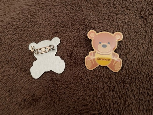 Girlguiding brownie bear pin - girlguiding,